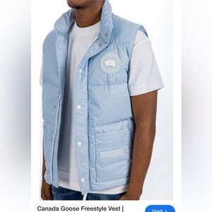 NWT Canada Goose Vest. Men small.
